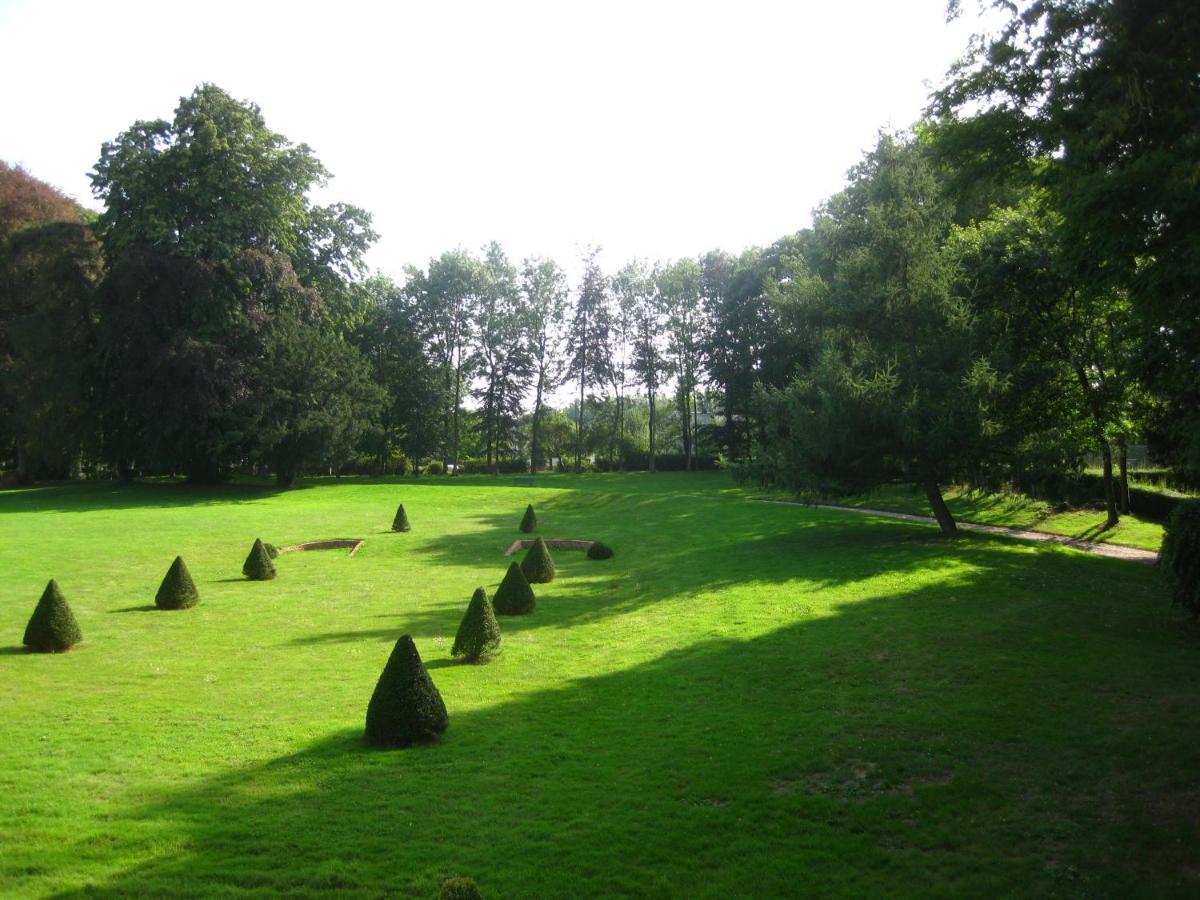 Chateau De Cleuville Exterior photo